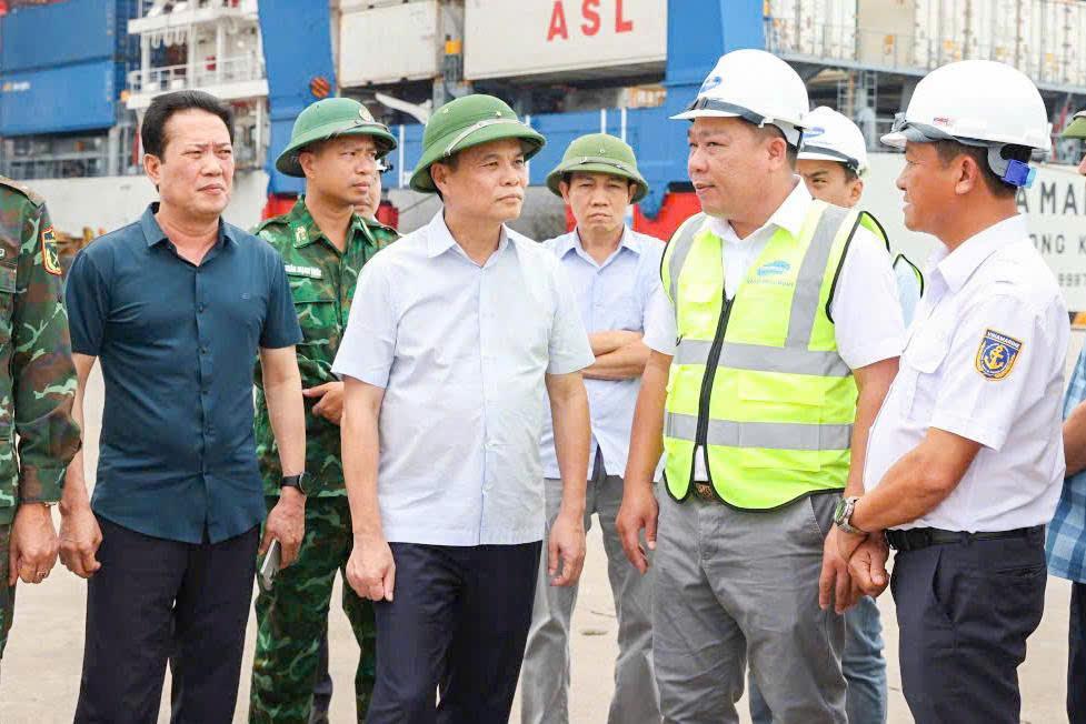 Bao che khu vuc thi cong ong dia ky thuat de phong chong thoi tiet xau