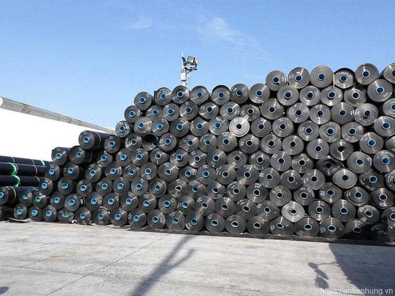 Chuẩn bị bề mặt cho việc lắp đặt bạt chống thấm HDPE