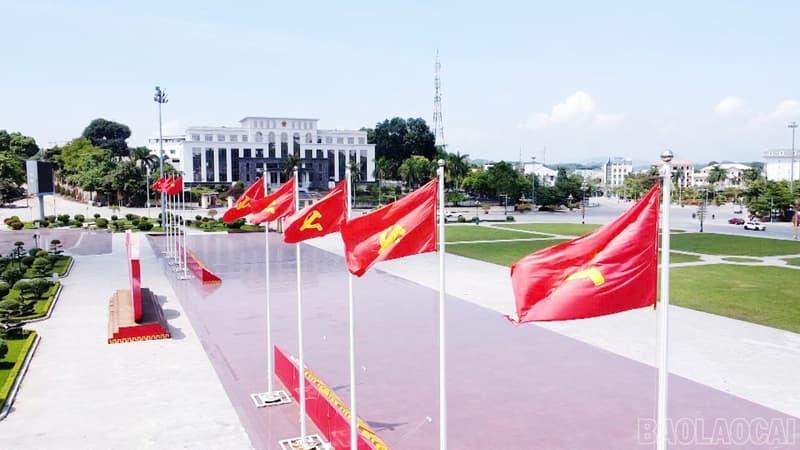 Vẻ đẹp của địa kỹ thuật công trình trong xây dựng cao tốc, thể hiện sự kết hợp hài hòa giữa kỹ thuật và tự nhiên