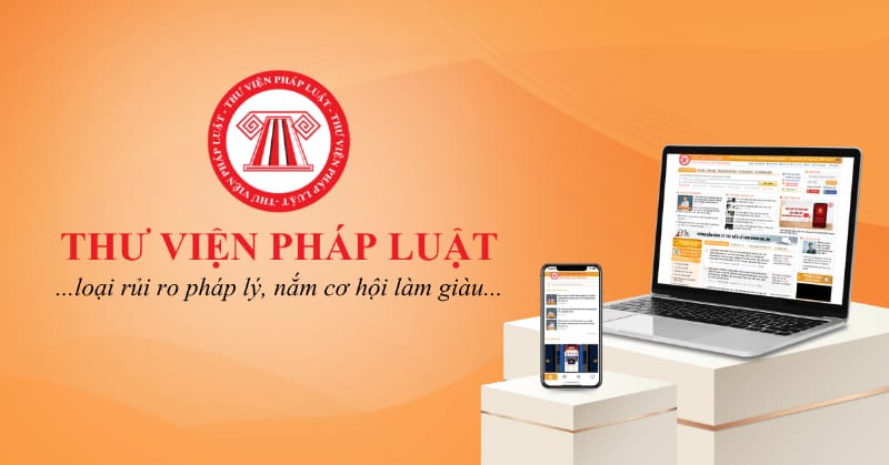 Hành động kiểm tra chất thải rắn tại bãi tập kết tạm thời, đảm bảo phân loại đúng quy định
