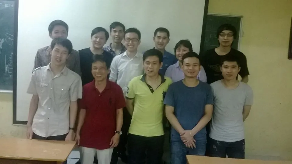 Hình ảnh lớp học vẽ AutoCAD cơ bản tại RDSIC, khóa K5, với học viên đang thực hành