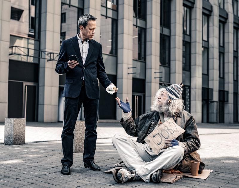 Khoa học địa kỹ thuật đóng vai trò thiết yếu trong việc đảm bảo sự vững chắc của các tuyến đường cao tốc.