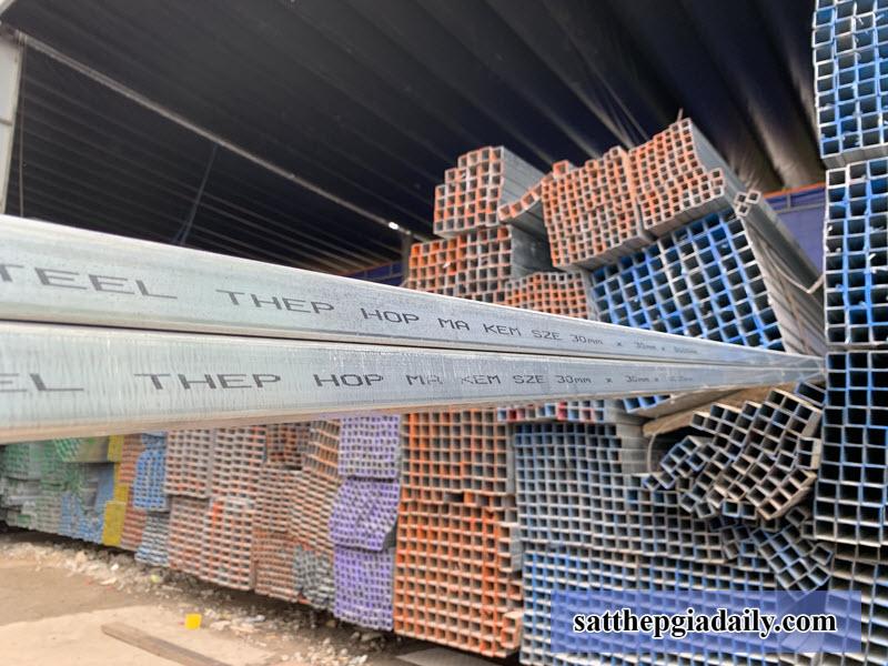 Lưới rào b30 với mắt lưới vuông 30x30mm, được ứng dụng trong nhiều công trình địa kỹ thuật, gia cố và bảo vệ sườn dốc