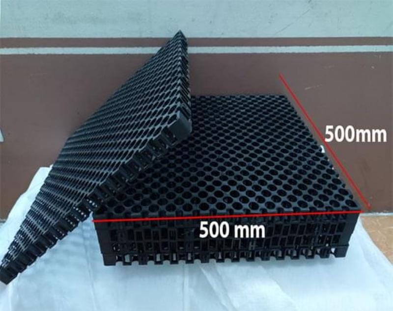 Bạt HDPE bảo vệ bằng bê tông gạch đá chống lại thiên tai và áp lực thi công