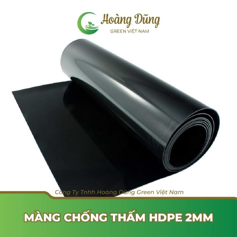 Màng HDPE có khả năng chống chịu tuyệt vời với nhiều loại hóa chất, giúp bảo vệ công trình khỏi sự ăn mòn và xuống cấp do các yếu tố hóa học trong môi trường.