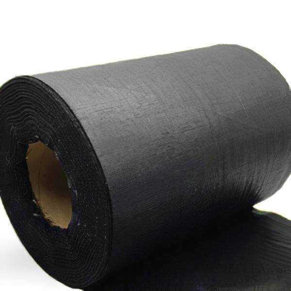 Máy kéo vải địa kỹ thuật chuyên dụng giúp trải đều và chính xác vải địa kỹ thuật trên bề mặt nền móng công trình, đảm bảo độ bám dính và hiệu quả gia cố cao nhất.