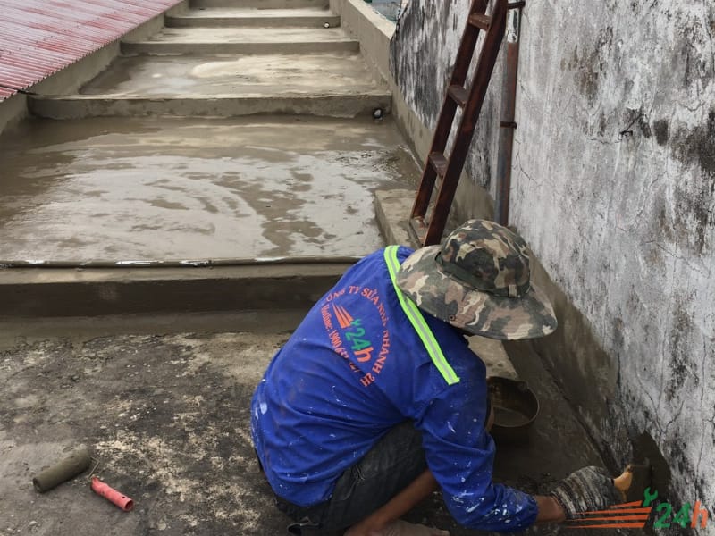 Nguyên nhân sân thượng cũ bị thấm dột