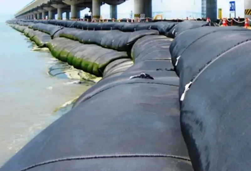 Thiết bị ống địa kỹ thuật đánh giá độ thấm theo ASTM D4491, bao gồm các bộ phận như ô thử, nguồn cấp nước, thiết bị đo lưu lượng và áp suất, đảm bảo độ chính xác trong kiểm tra vật liệu xây dựng