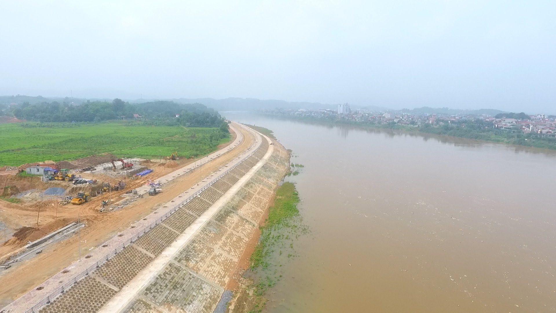 Thiết kế thân đê vững chắc đảm bảo an toàn trước lũ lụt