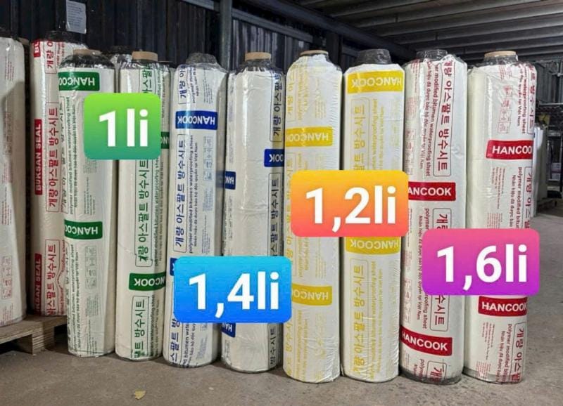 Màng chống thấm công trình được ứng dụng rộng rãi để bảo vệ mái nhà khỏi thấm dột, kéo dài tuổi thọ công trình