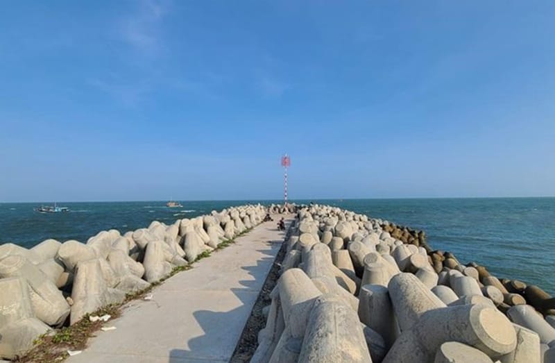 Vẻ đẹp hài hòa của thảm rọ đá khi ứng dụng ven sông, bảo vệ bờ kè và tạo cảnh quan xanh mát