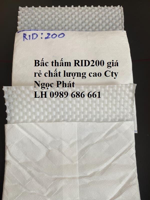 Hình ảnh mô tả chi tiết cấu tạo của bấc thấm rid75 gồm lõi nhựa và lớp vỏ lọc vải địa kỹ thuật không dệt