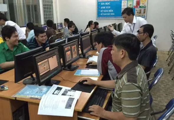 Không gian học tập với máy tính tại Trung tâm Tin học Nhất Nghệ