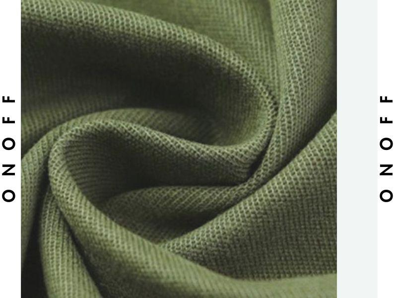 Cận cảnh cấu trúc dệt thoi của ống địa kỹ thuật, cho thấy sự đan xen chắc chắn của các sợi vải chịu lực cao